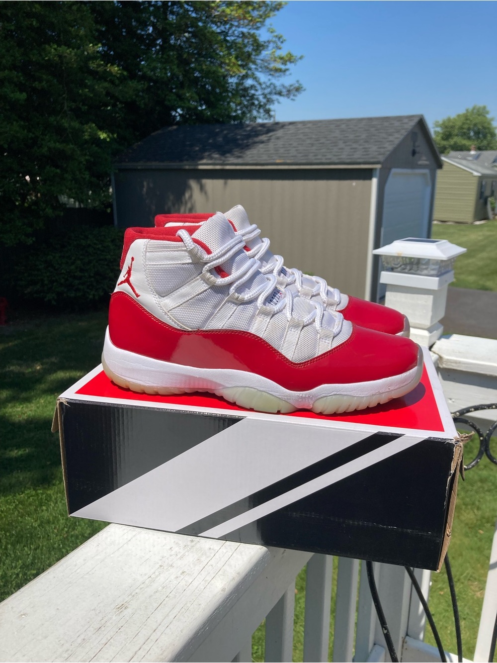 Nike Jordan 11 Cherry size 9.5 men